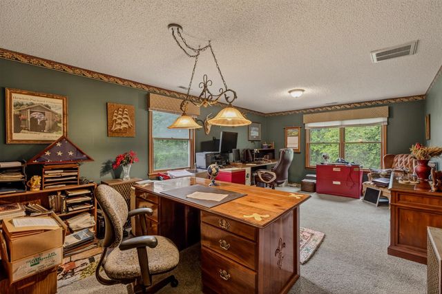 8 Lower Coach Road, Hurricane, WV 25526