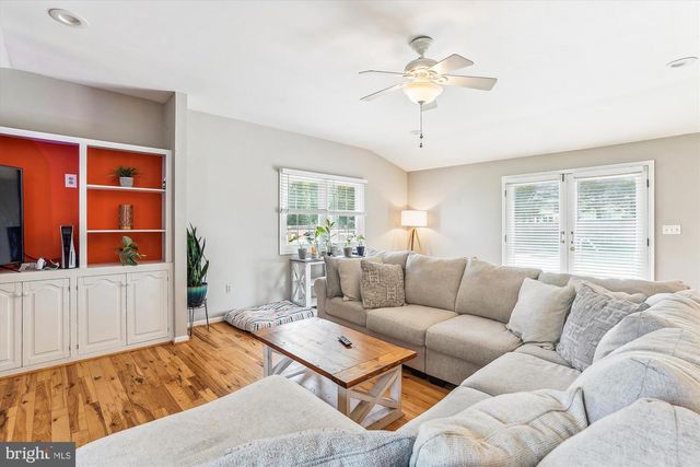 4219 HIGH RIDGE RD, Haymarket, VA 20169