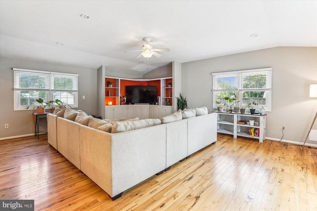 4219 HIGH RIDGE RD, Haymarket, VA 20169