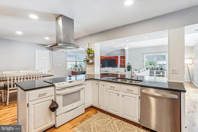 4219 HIGH RIDGE RD, Haymarket, VA 20169