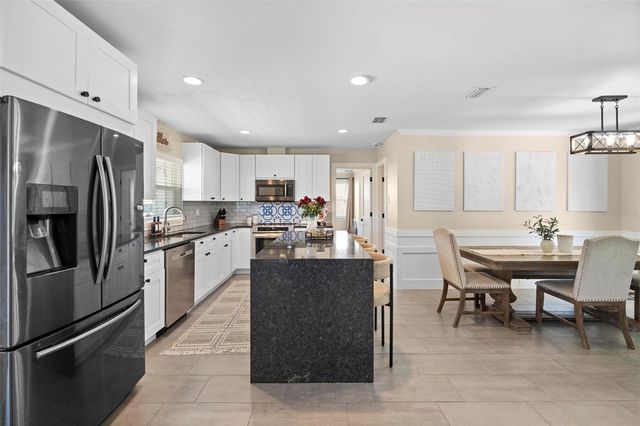 8412 LOPEZ DRIVE, Tampa, FL 33615