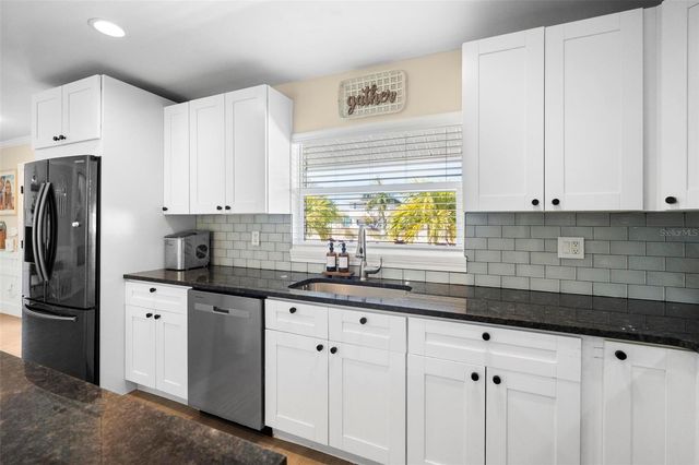 8412 LOPEZ DRIVE, Tampa, FL 33615