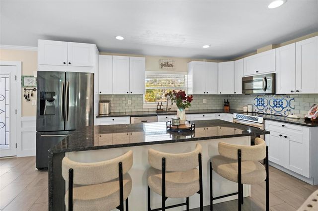 8412 LOPEZ DRIVE, Tampa, FL 33615