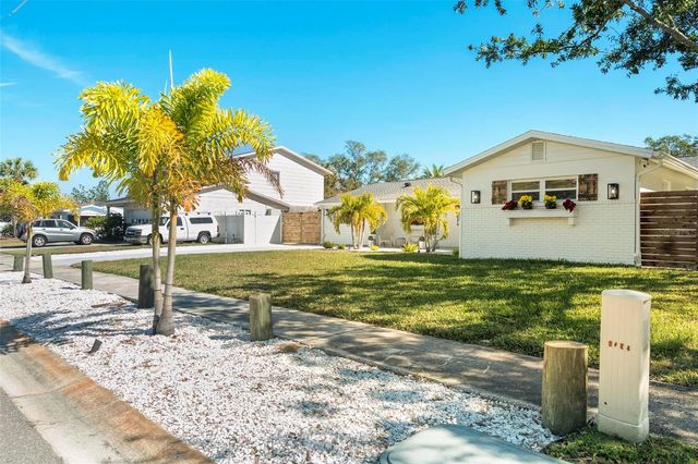 8412 LOPEZ DRIVE, Tampa, FL 33615