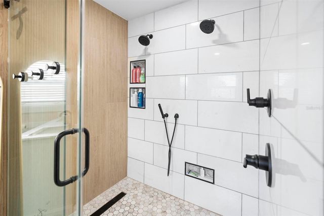 8412 LOPEZ DRIVE, Tampa, FL 33615