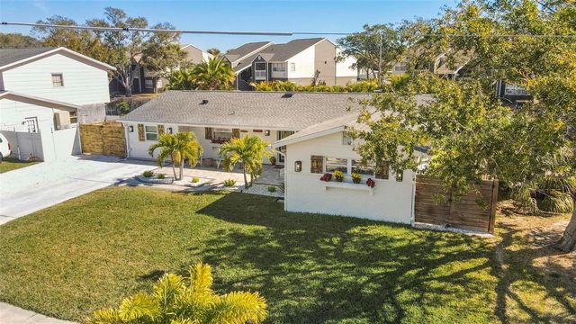 8412 LOPEZ DRIVE, Tampa, FL 33615