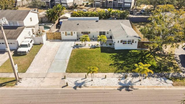 8412 LOPEZ DRIVE, Tampa, FL 33615