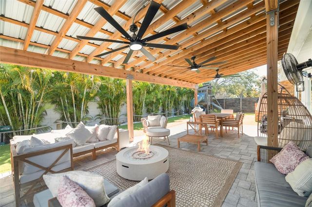 8412 LOPEZ DRIVE, Tampa, FL 33615