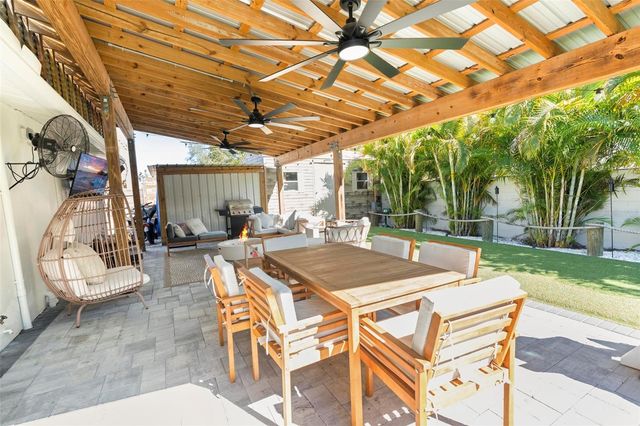 8412 LOPEZ DRIVE, Tampa, FL 33615