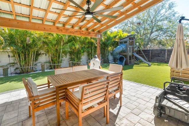 8412 LOPEZ DRIVE, Tampa, FL 33615