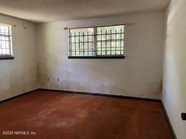 2121 SESSIONS Lane, Jacksonville, FL 32207