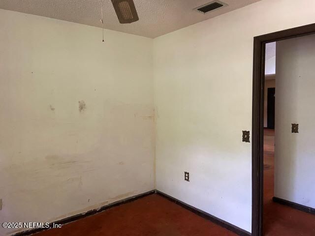 2121 SESSIONS Lane, Jacksonville, FL 32207