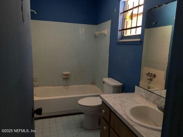 2121 SESSIONS Lane, Jacksonville, FL 32207