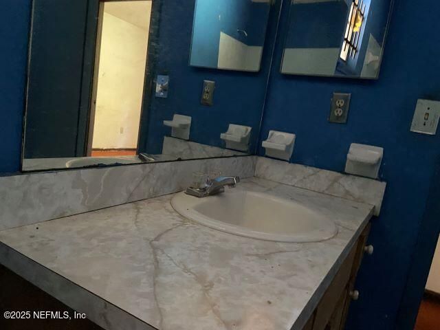 2121 SESSIONS Lane, Jacksonville, FL 32207