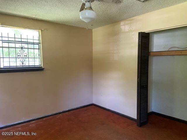 2121 SESSIONS Lane, Jacksonville, FL 32207