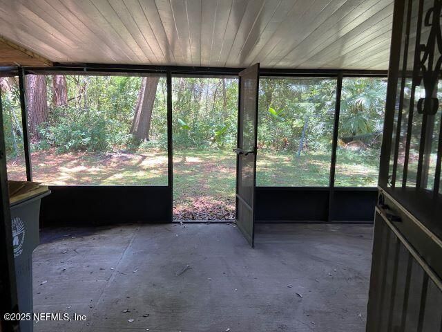 2121 SESSIONS Lane, Jacksonville, FL 32207