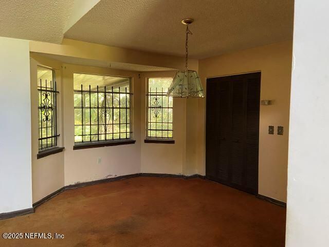 2121 SESSIONS Lane, Jacksonville, FL 32207