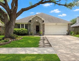 4325 Spoonbill Drive, Seabrook, TX 77586