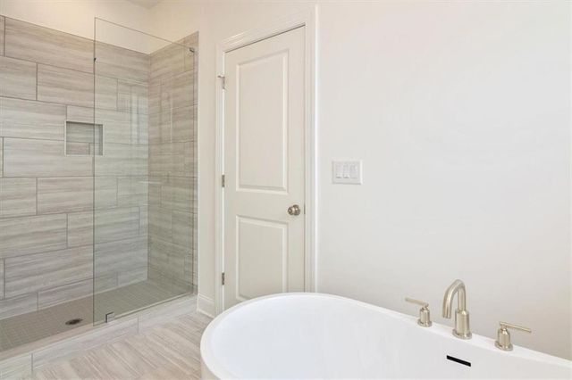 634 Oakleaf Grove Lane, Sugar Hill, GA 30518