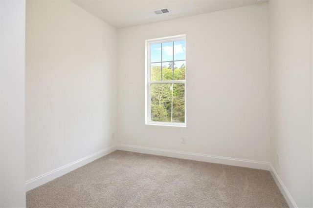 634 Oakleaf Grove Lane, Sugar Hill, GA 30518