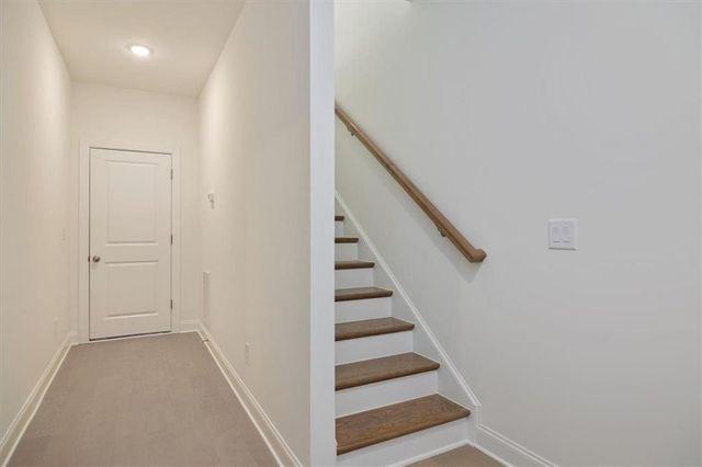 634 Oakleaf Grove Lane, Sugar Hill, GA 30518
