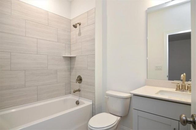 634 Oakleaf Grove Lane, Sugar Hill, GA 30518