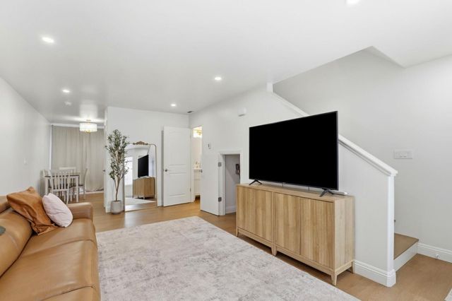 241 Gibson Drive F, Hollister, CA 95023