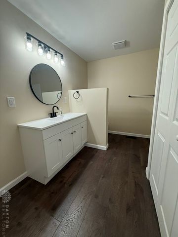 1086 Grange Hall Road, Beavercreek, OH 45430