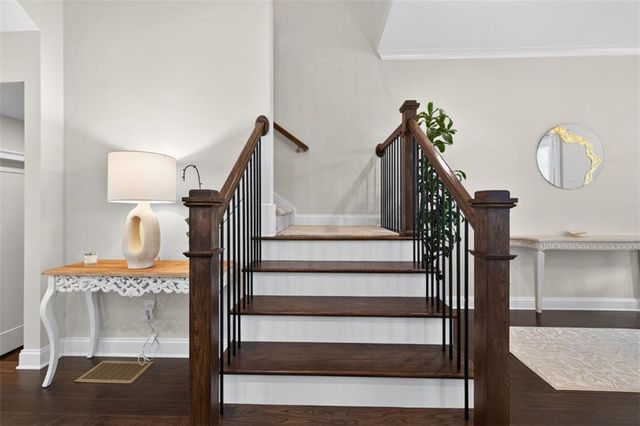 7012 Seneca Court, Roswell, GA 30076