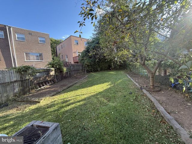 850 WELTON ST, Philadelphia, PA 19116