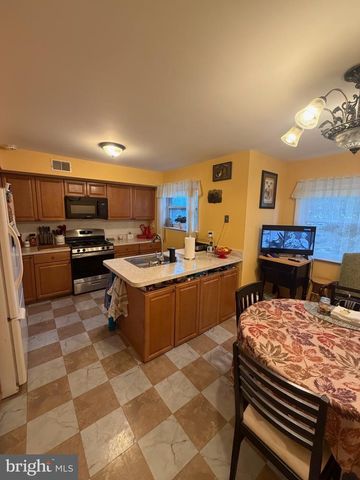 850 WELTON ST, Philadelphia, PA 19116