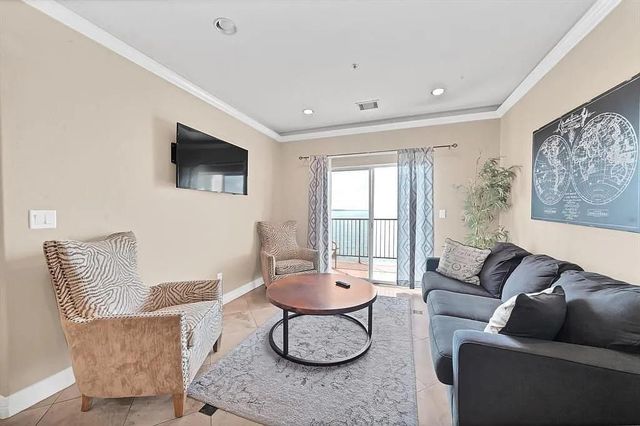 7039 Kingston Cove Lane 202, Willis, TX 77318