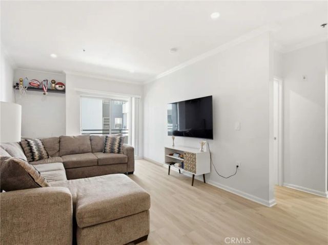 838 Pine 215, Long Beach, CA 90813