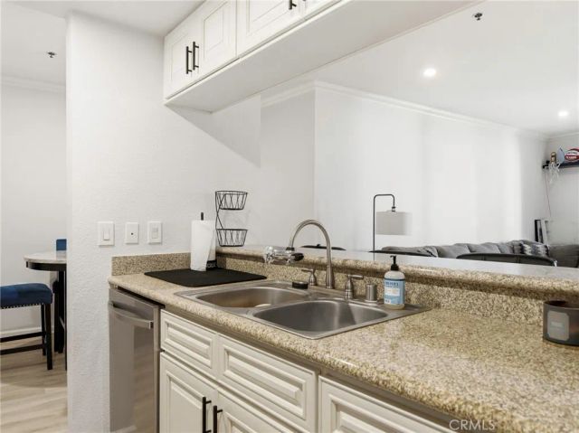 838 Pine 215, Long Beach, CA 90813