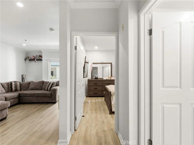 838 Pine 215, Long Beach, CA 90813