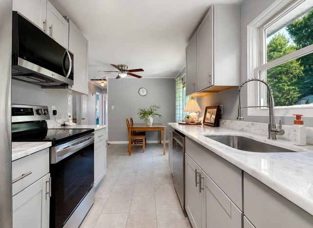 14807 WOODVILLE RD, Waldorf, MD 20601