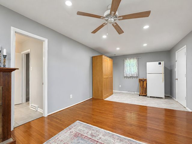 14807 WOODVILLE RD, Waldorf, MD 20601