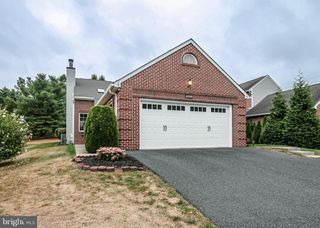 4186 NANTUCKET DR, Mechanicsburg, PA 17050