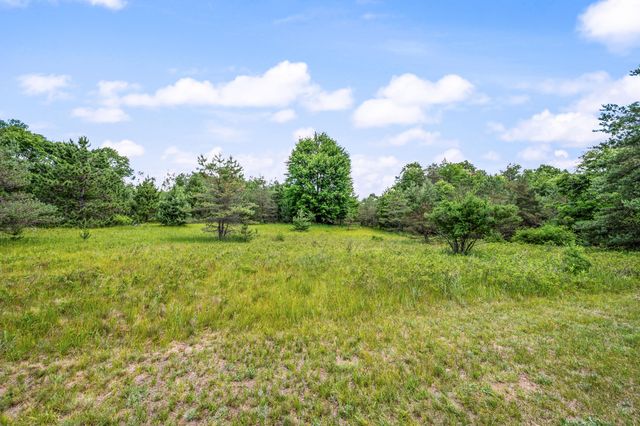 11592 80th Avenue, Mecosta, MI 49332