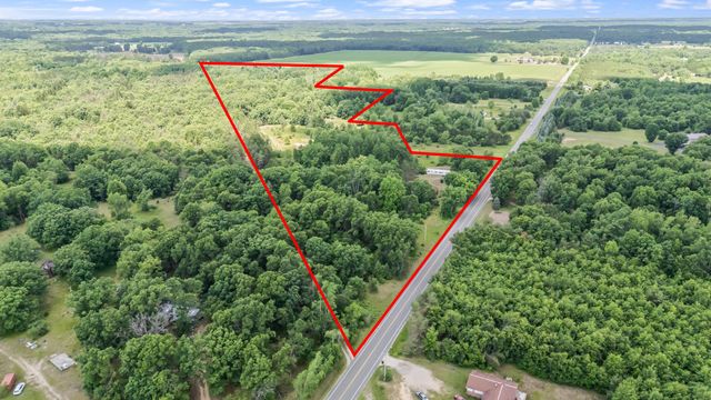 11592 80th Avenue, Mecosta, MI 49332