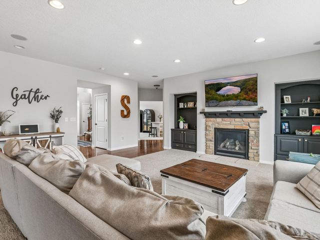 17902 74th Avenue N, Maple Grove, MN 55311