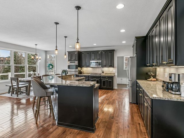 17902 74th Avenue N, Maple Grove, MN 55311