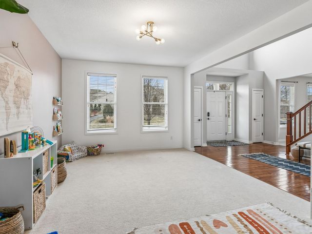 17902 74th Avenue N, Maple Grove, MN 55311