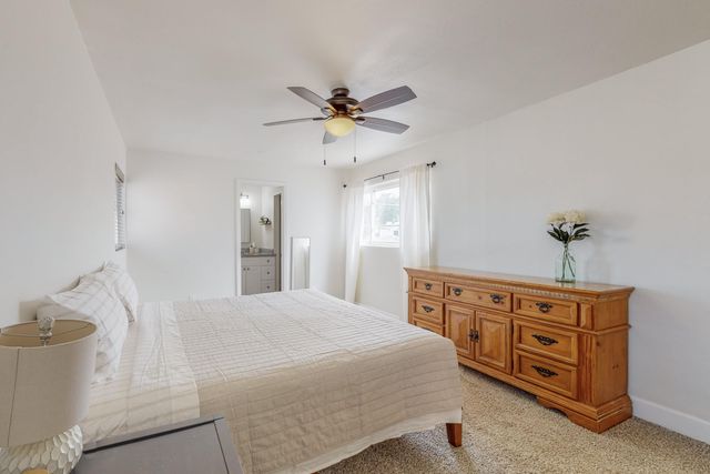 527 Gene Avenue NW, Albuquerque, NM 87107