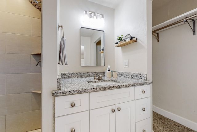 527 Gene Avenue NW, Albuquerque, NM 87107