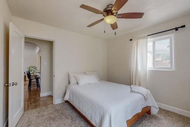 527 Gene Avenue NW, Albuquerque, NM 87107