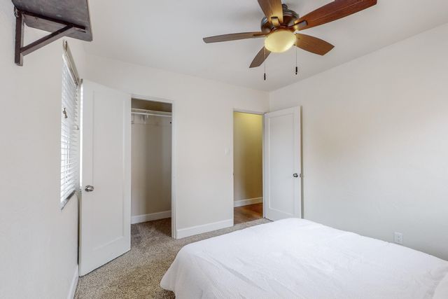 527 Gene Avenue NW, Albuquerque, NM 87107