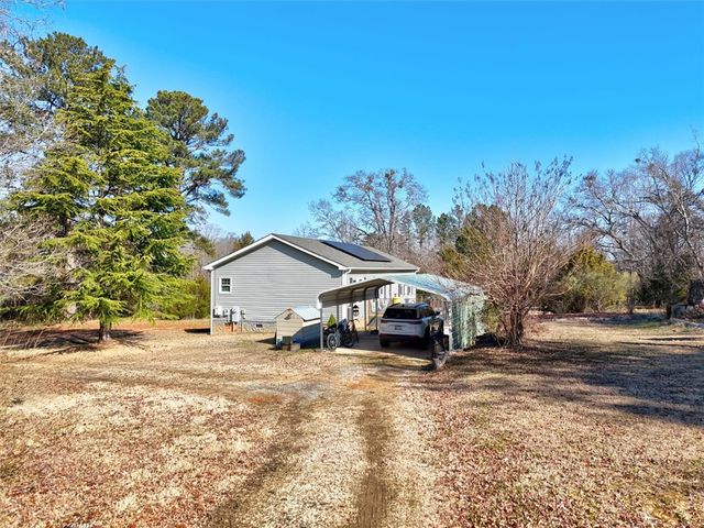 94 George Alewine Road, Due West, SC 29639