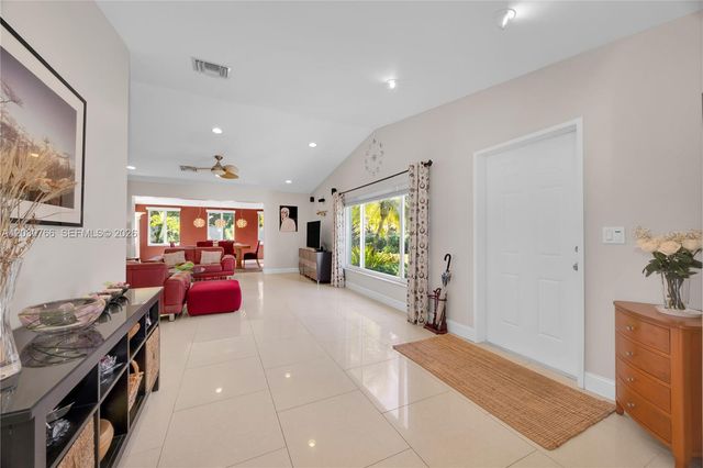11625 SW 70th Avenue, Pinecrest, FL 33156