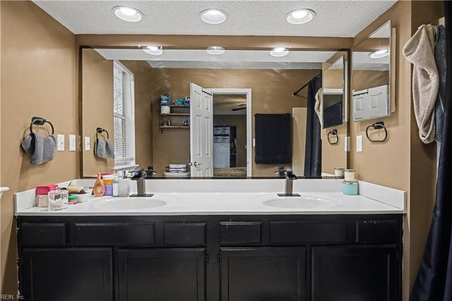 1612 Willow CV, Newport News, VA 23602